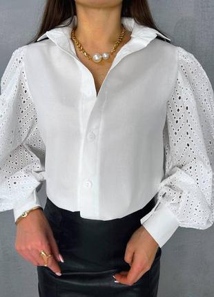 Очень крутая женская белая коттоновая рубашка с пышными рукавами из кружева
