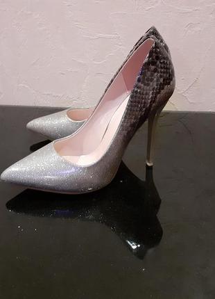 Лодочки из эко кожи,лаковые.