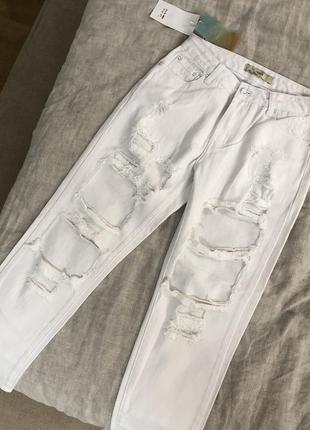Класні літні легкі білі мом джинси з високою посадкою і дірками4 фото