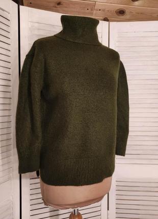 Зеленый свитер1 фото