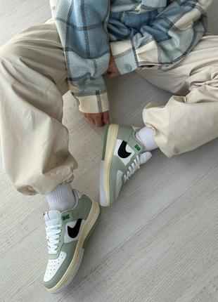 Женские кроссовки nike airforce 1 low olive5 фото