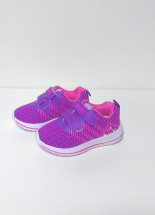 Дитячі кросівки для дівчинки