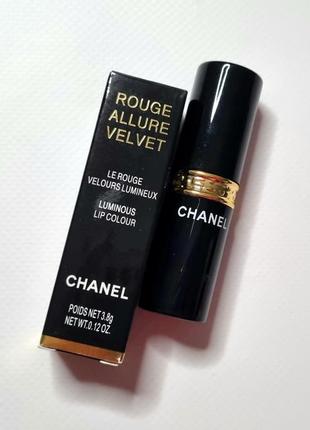 Помада chanel rouge allure velvet номер 19