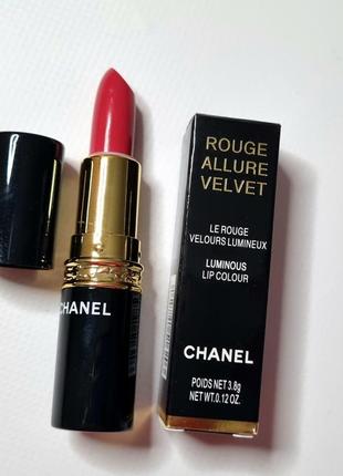 Chanel rouge allure velvet номер 145 фото