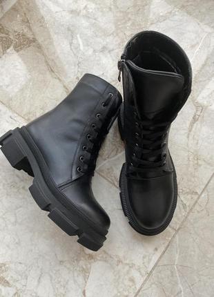 Шкіряні ботинки сапоги берці