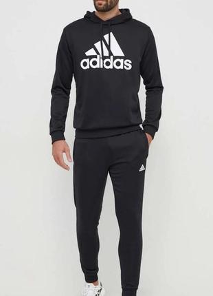 Спортивный костюм adidas