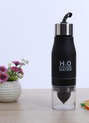 Пляшка для води спортивна пластикова пляшка для напоїв із соковижималкою h2o 650 мл чорна 187055 dm-112 фото