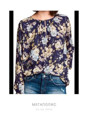 H&m.блуза темно синяя в цветочный принт