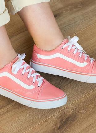 Качественные новые кеды