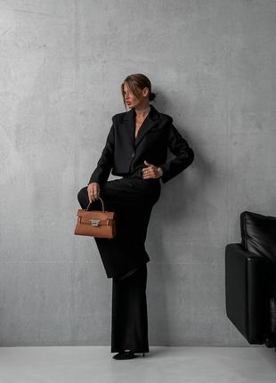 Классический брючный костюм, брюки палаццо и укороченный пиджак, жакет, из костюмной ткани, женский, черный, брюки на высокой посадке5 фото
