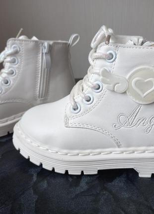 Белые демисезонные ботинки angel 23 размер 14 см стелька