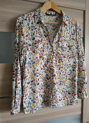 Ніжна легка блузка в дрібнy квіткy5 фото