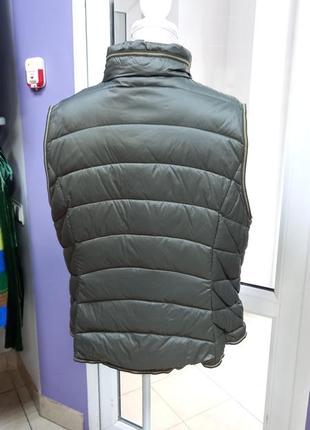 Жилетка на пуху от бренда brax.