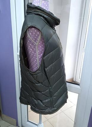 Жилетка на пуху от бренда brax.