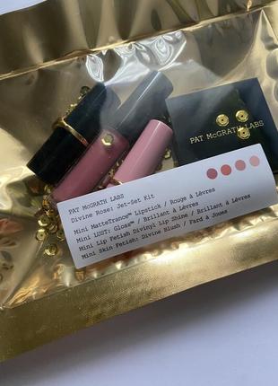 Набор для макіяжа divine rose jet-set kit limited edition pat mcgrath labs
