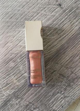 Кремовые устойчивые румяна clarins instant light blush eclat minute тон 03 brown fitzz внешний вид1 фото