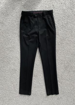 Черные классические брюки slim fit