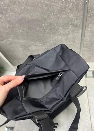 Стильний чорний рюкзак непромокаючий6 фото
