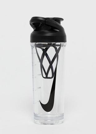 Пляшка nike tr hypercharge shaker bottle 24 oz прозора, чорна уні 709 мл