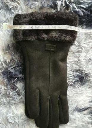 Женские теплые перчатки с тачпадом на указательном пальце10 фото