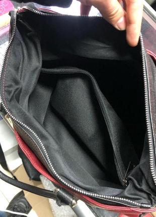 Італійська шкіряна бордово - чорна жіноча сумка7 фото