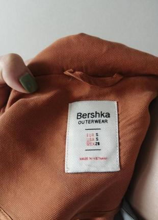 Легкий оранжевый пиджак bershka, размер с /м /л6 фото