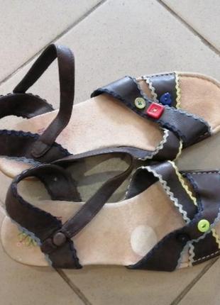 Босоніжки жіночі