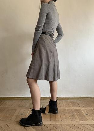 Сіра спідниця дзвіночок на високій талії h&m в дрібну клітку/гусячу лапку