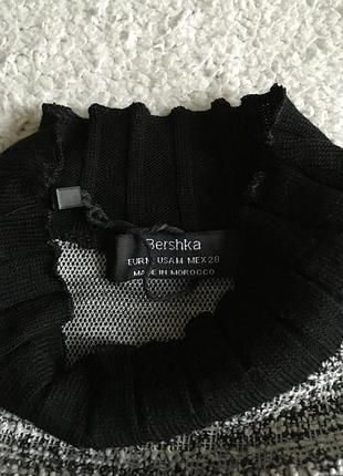 Сукня прямого крою з горловиною платье bershka 4