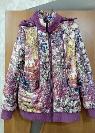 Яркая стильная курточка 50-52р.