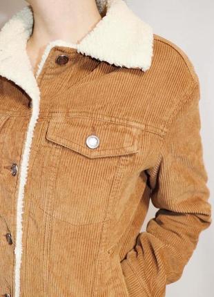 Вельветова шерпа від bershka