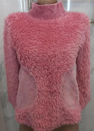 М'яка дівчача кофтинка