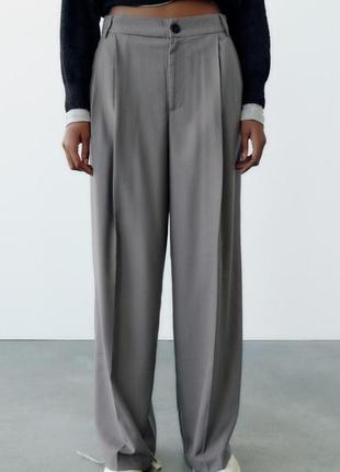 Широкие брюки zara костюмные брюки зара full length pleated trousers3 фото