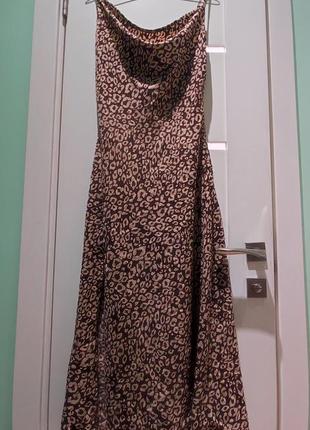 Макси платье с разрезом в бельевом стиле леопардовый принт3 фото