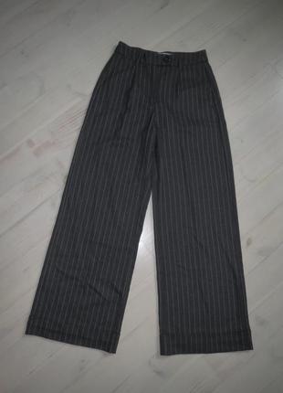 Широкі брюки палаццо сірі в смужку bershka s(36)5 фото