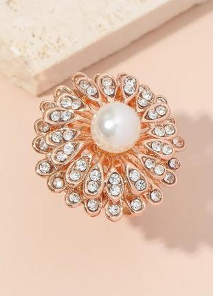 Стильное кольцо с жемчужинкой и кристаллами бижутерия4 фото