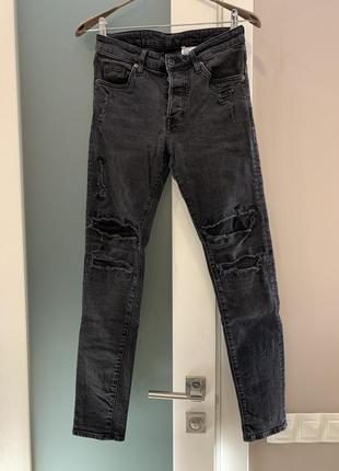 Джинсы рваные h&m denim