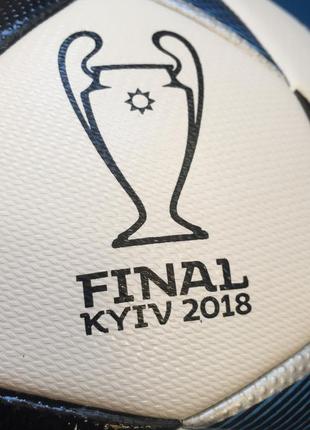 Мяч футбольный adidas finale kiev omb 2018 cf1203 (размер 5)8 фото