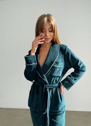 Стильный комплет для дома и сна, велюровая пижама, корткий халат с поясом с кисточками, комплект жакет и штаны2 фото