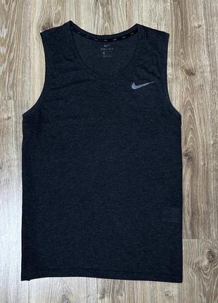 Майка от фирмы nike dri-fit