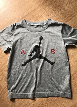 Стильна футболка air