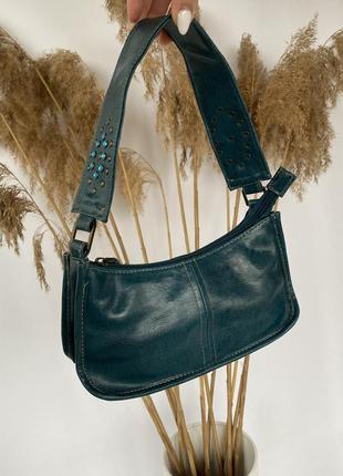 Смарагдова маленька сумочка міні сумка багет клатч крос боді3 фото