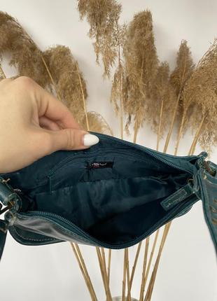 Изумрудная маленькая сумочка мини сумка багет клатч кросс боди5 фото