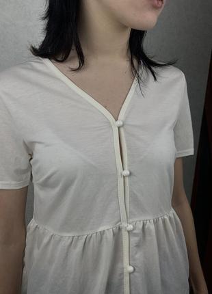 Белая блузка