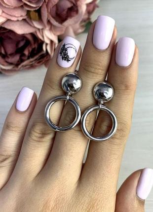 Стильные серебряные серьги подвески кольца без камней свисающие женские сережки из серебра с английским замком2 фото