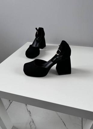 Шикарні жіночі замшеві туфлі на масивному  каблуку3 фото