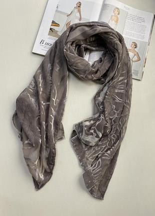 Платок шарф бархатный серый в узор