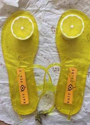 Ароматні сандалі katy perry із запахом лимона1 фото