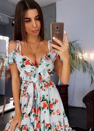 Летнее легкое платье с рюшиками