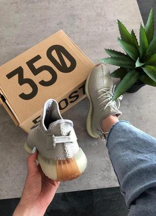 Женские кроссовки adidas yeezy boost 350 v2 sesame4 фото